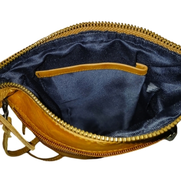 Cochoa Soft Brown Leather Crossbody Bag - Picture 6 of 12